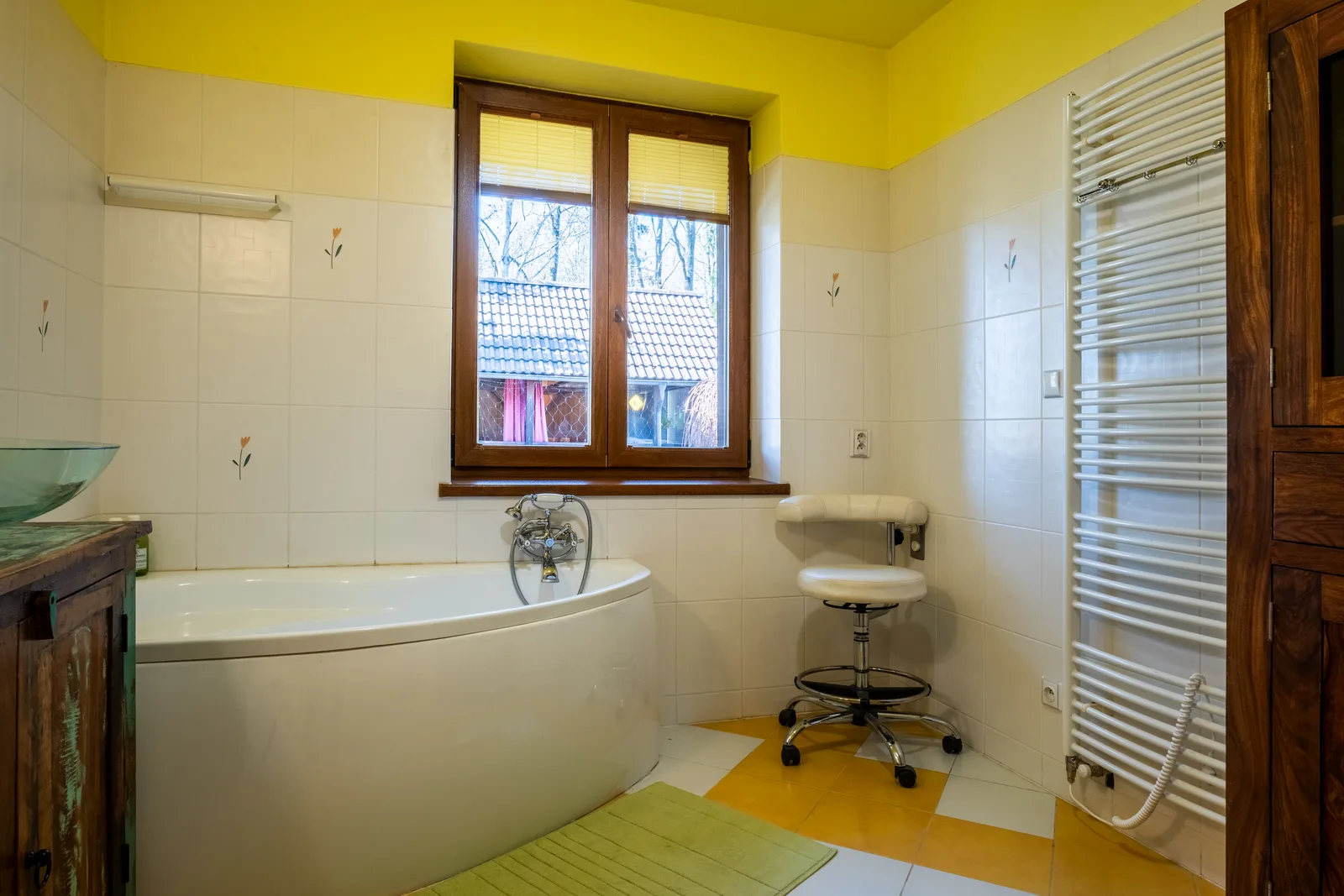 Bathroom third angle
