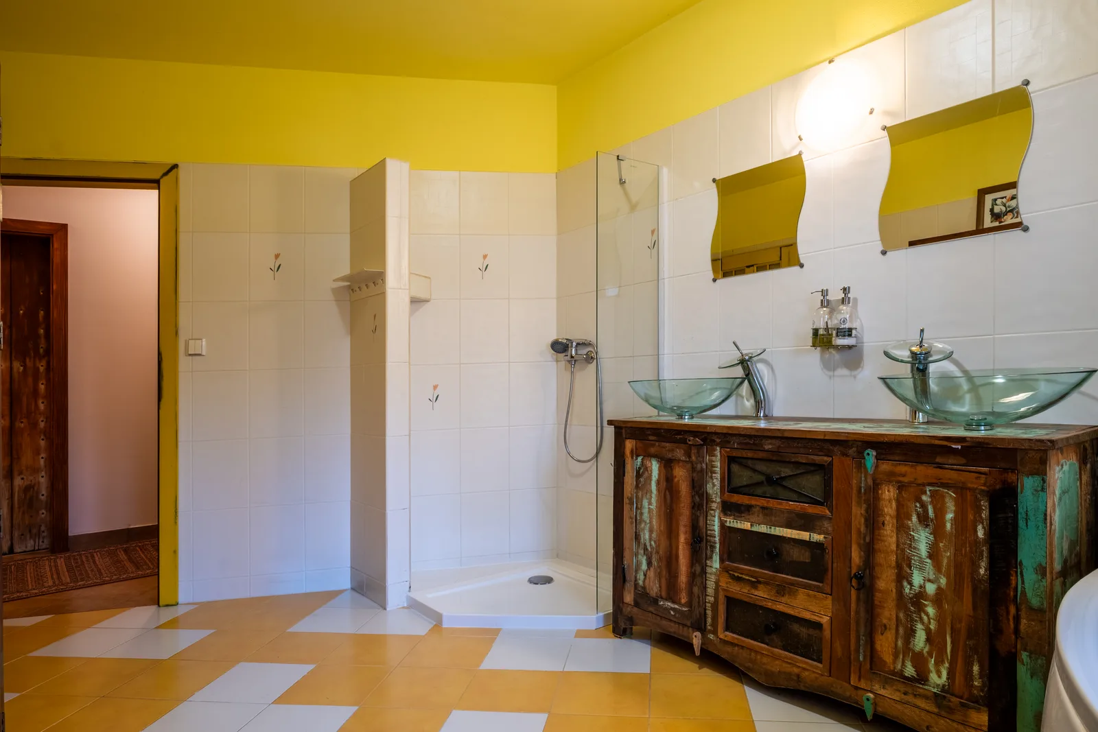 Bathroom shower
