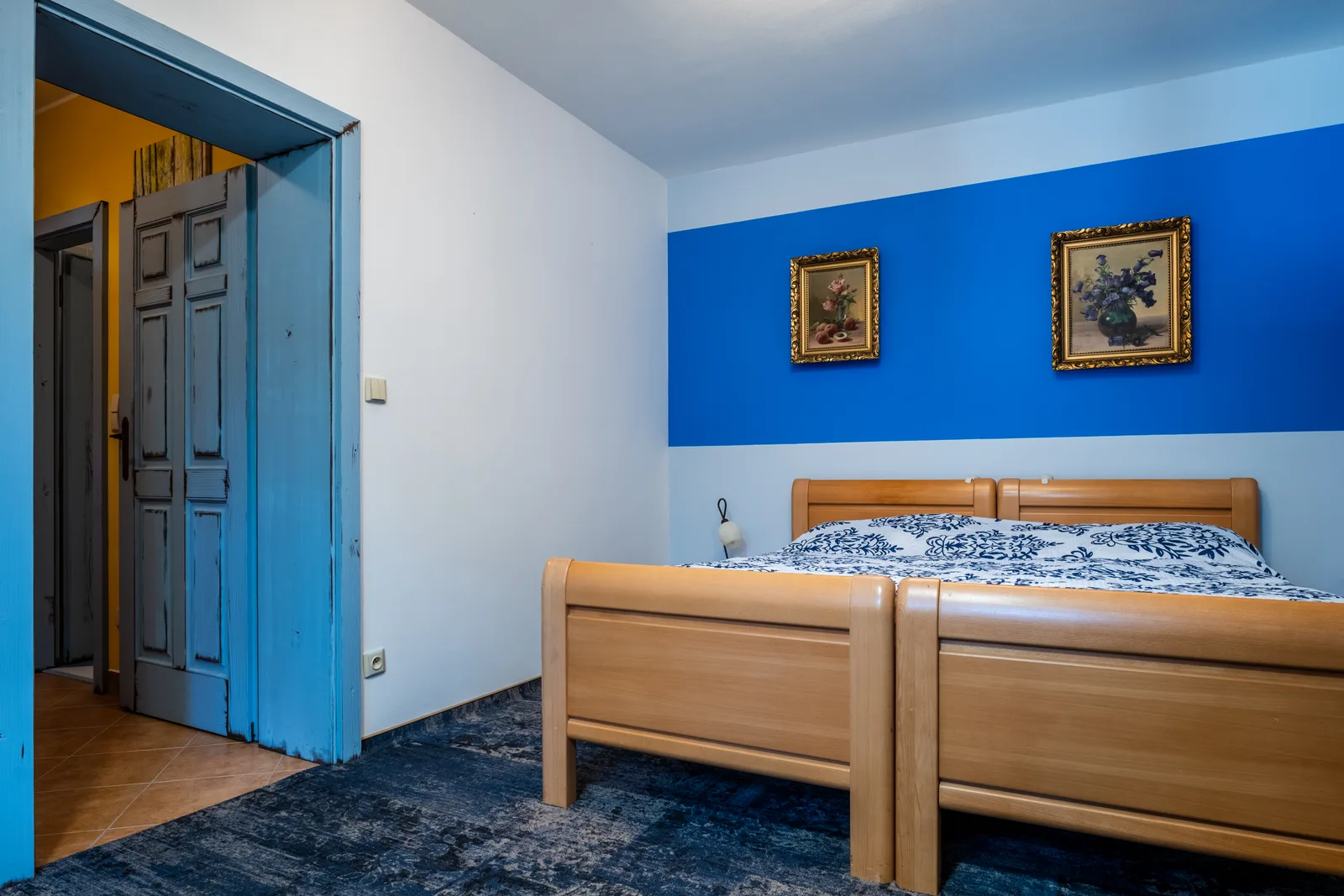 Guest room second angle
